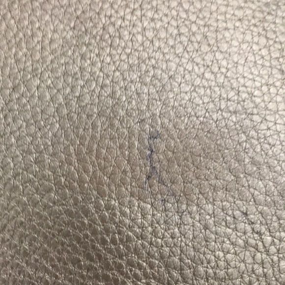 Michael Kors Bedford Tassel Gold Pebbled Leather Flap Bag - Picture 6 of 16